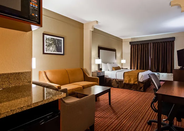 Best Western Plus Strawberry Inn&Suites