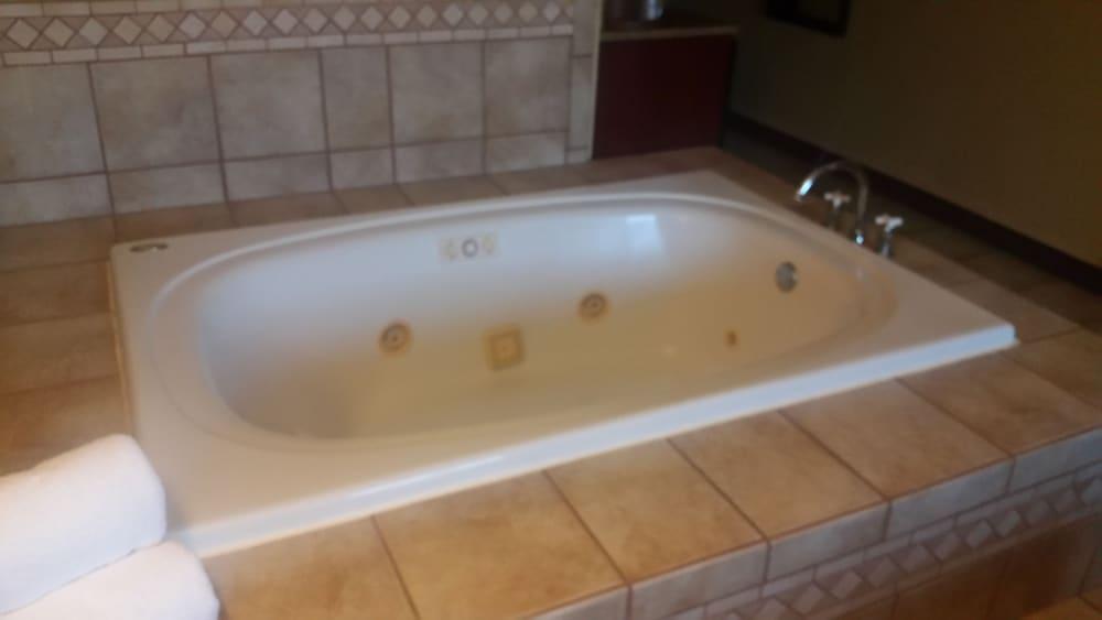 Western Strawberry Inn&suites Hotel 3*