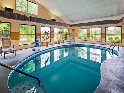 Hotel Western Strawberry & 3*